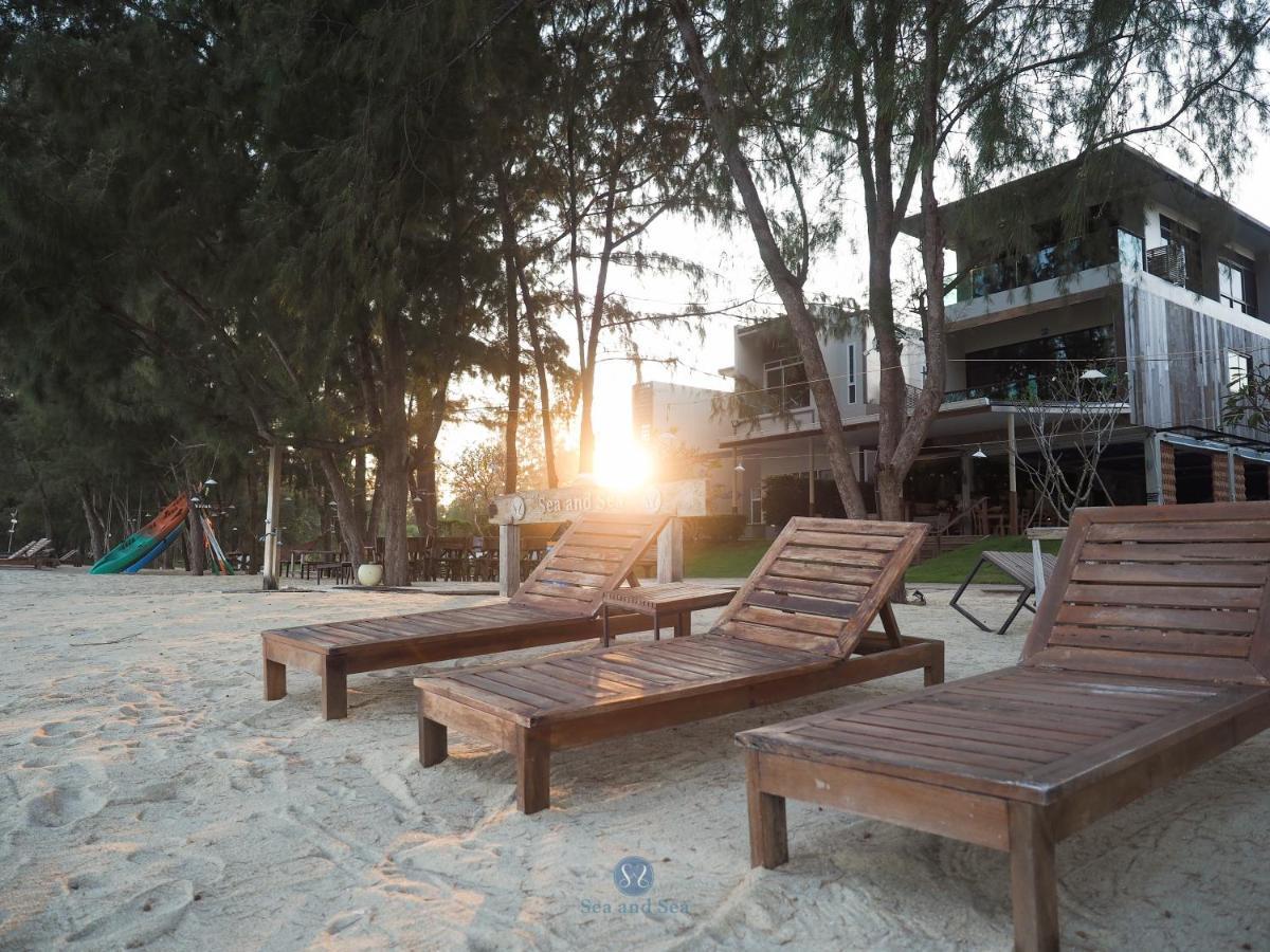 Sea And Sea Villa Sangaroon Ban Huai Yang Exterior photo